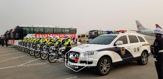 最高礼遇!龙江交警迎接援鄂战友回家