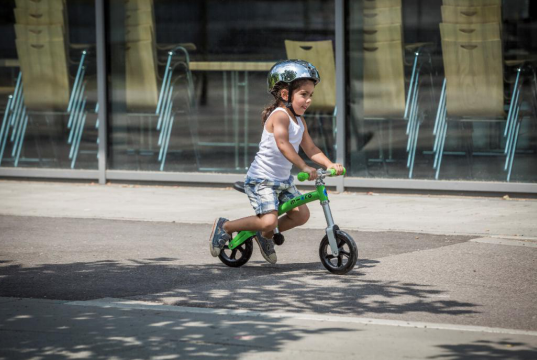 选好儿童平衡车坚定孩子的人生第一步