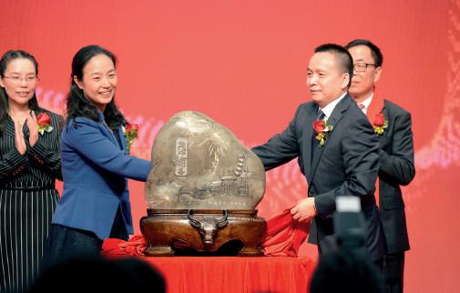 盐津铺子董事长_盐津铺子