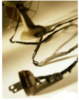 警惕高校宿舍电路老化,预防电气火灾