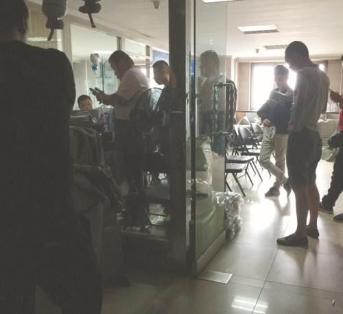 外卖小哥质疑达达太霸道 不够百元不让提现