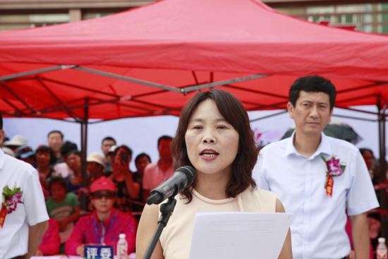 五常市市政府党组成员、副市长唐艳坤进行致辞
