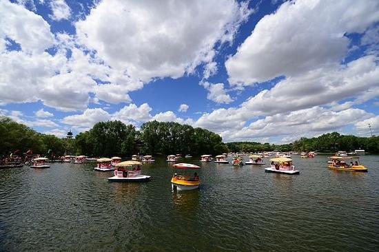梅里斯湖风景区