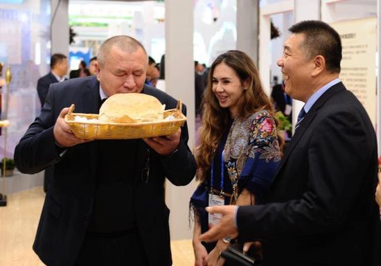 秋林集团进驻航空产业 拟发起设立10亿元产业