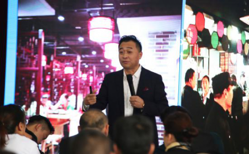 饭店活动怎么搞吸引人_开饭店吸引顾客的技巧