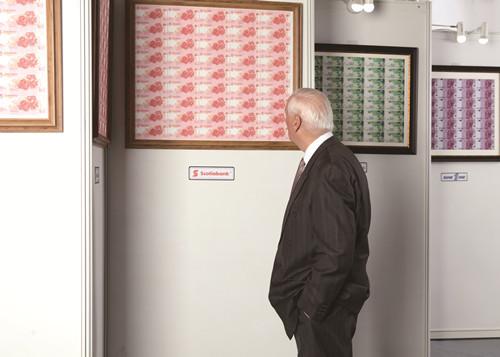 加拿大2018狗年生肖连体纪念钞在温哥华国际