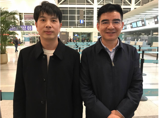 贵伊族董事长苏士正与中国慈善家陈光标