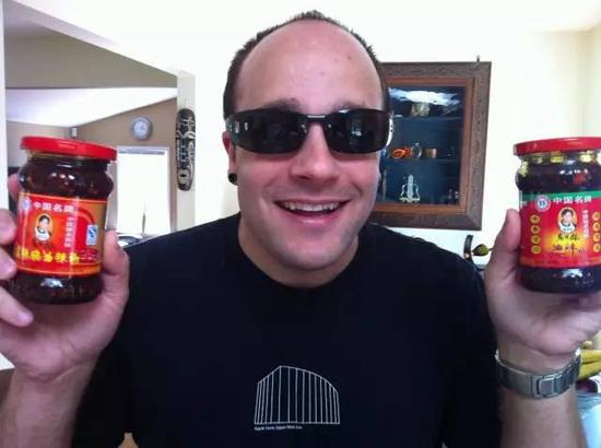 俄罗斯网友双11宝贝在哈集结 挚爱辣条老干妈_新浪黑龙江_新浪网