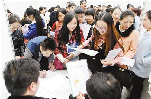 冯提莫收入多少_2018白领收入多少