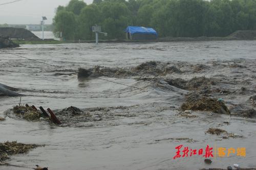 讷河市局部遭受强降雨