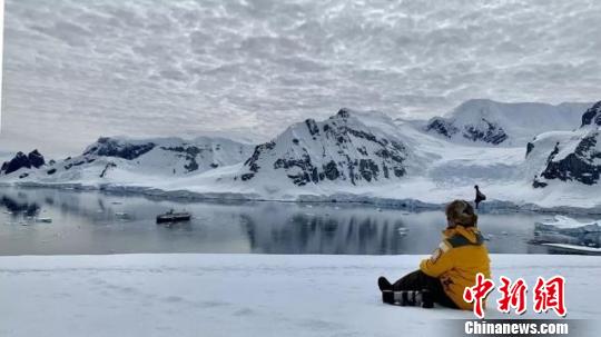 田振华在南极三岛。受访者供图