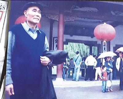许惠春老人生前照片，70多岁时摄于无锡。
