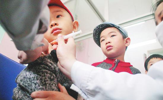 疫苗接种。 本报记者郭俊峰摄