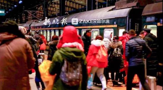 其中,哈尔滨西站、大庆车务段、绥化车务段、哈尔滨东站客流增加明显。