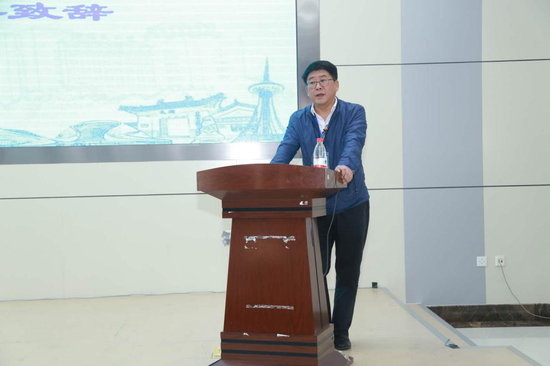黑龙江省医学会秘书长焦广宇致辞