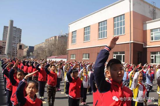 复华小学升旗仪式