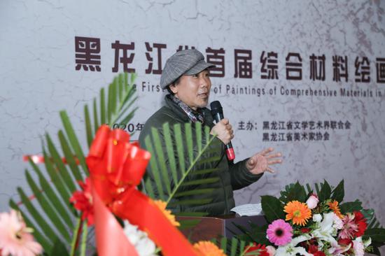 中国美协综合材料绘画艺委会秘书长唐承华