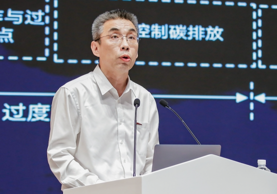 中国一汽工程与生产物流部总经理、中国一汽制造技术学会会长毕文权先生分享研究报告