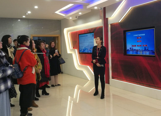 凯利集团董事长_凯利集团董事长叶弘(2)