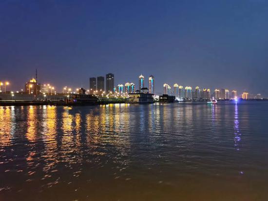 夜游哈尔滨 一船江梦伴夏来