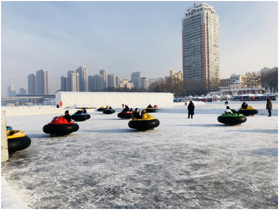 雪地碰碰车