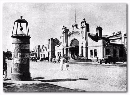 你在老照片中见过1903年始建的哈尔滨老火车站的模样吗.webp
