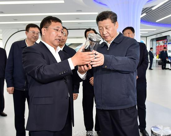 习近平:创新要以企业为主体、市场为导向、政府搭平台