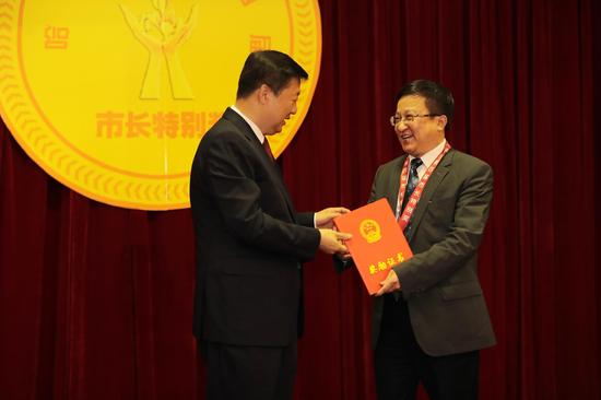 哈尔滨市第一医院院长孟庆刚教授获哈尔滨市第