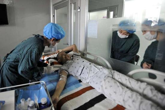 哈市儿童医院血液内科12岁再生障碍性贫血男