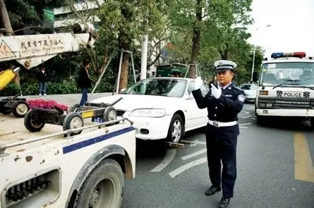 “违停王”大多数违停地点多为同一路段。