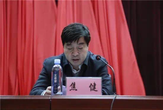 地委宣传部副部长,文明办主任焦健宣读表彰说明
