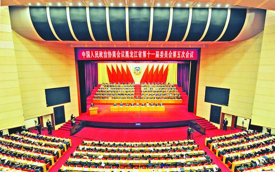 省政协十一届五次会议开幕式现场。记者 蒋国红 苏强 摄