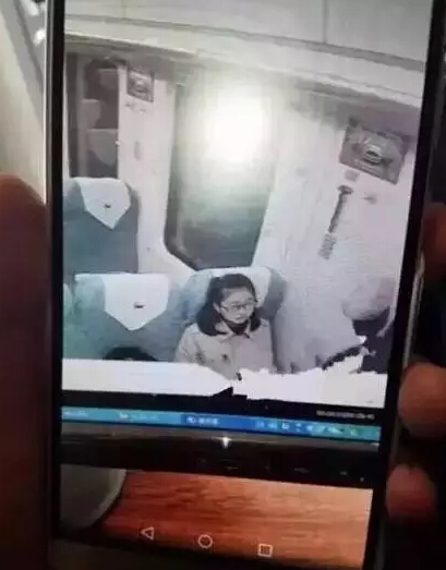 据调监控赵佳怡乘坐z172(6号车0100座),由上海到长春,之后又转乘