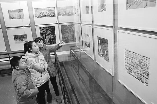 龙江百幅冰雪画作系列展在省博物馆举行