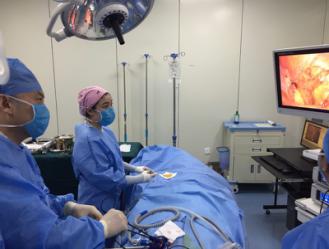 腹腔穿刺术 3SE0-fyecrxv5590031.jpg