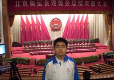 哈三中学霸到北大读博 毕业后却说起了相声