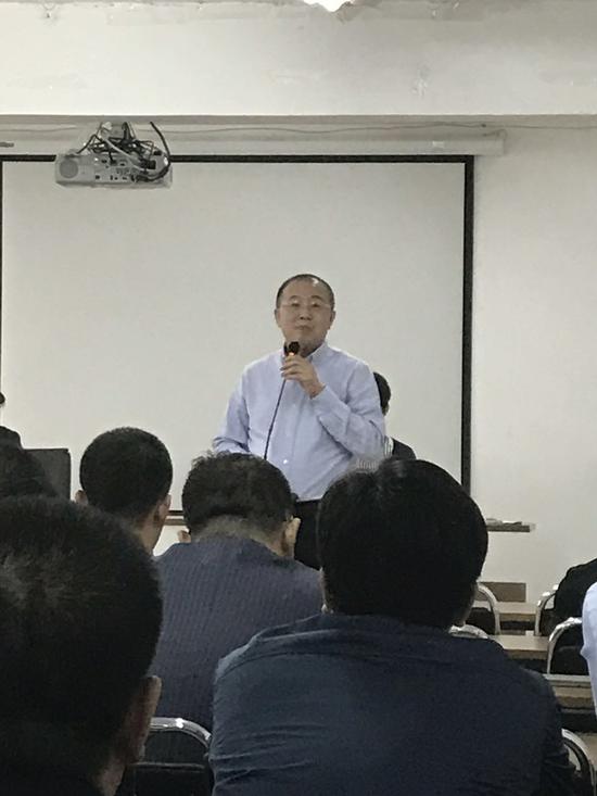 杨松主任在换届会议现场发表讲话