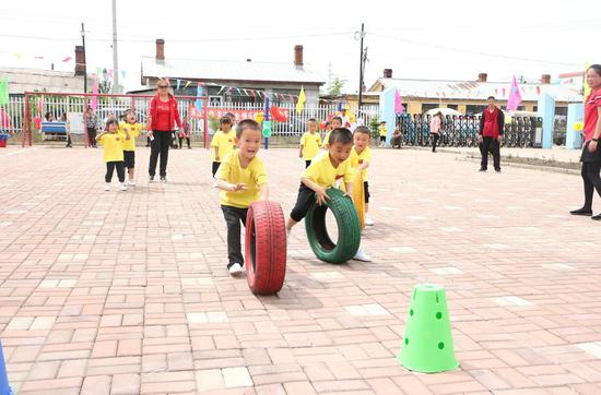 方正“家园”共建 让孩子在“起跑线”上 快乐成长