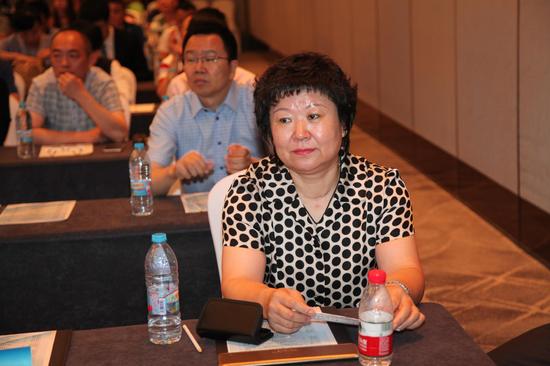 黑龙江省医学会放疗专业委员会主委鄂明艳到会并致辞