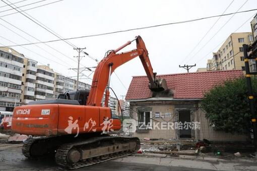 滨绥线铁路道口房被拆除