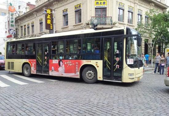 哈市121条公交线接受公众监督 对违规驾驶员给