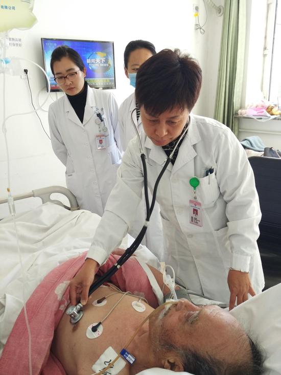进食视频抢救有风险哈市二院a视频卧床呛咳窒的奇魔老人图片