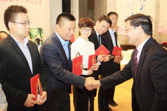 哈医大二院陈晰教授获中国青年医师乳腺癌手术