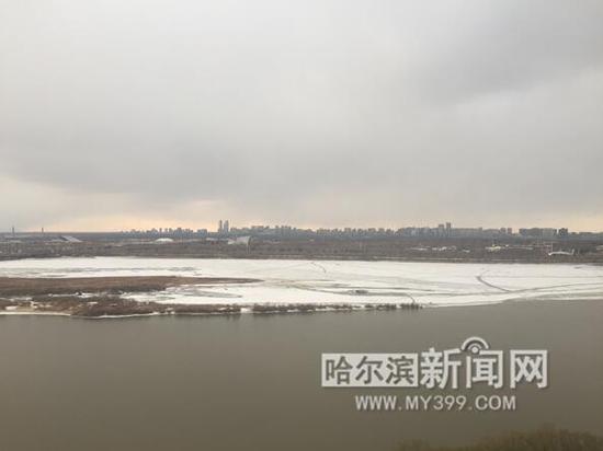 哈尔滨市水文局提醒市民:尚未封江 莫要涉险