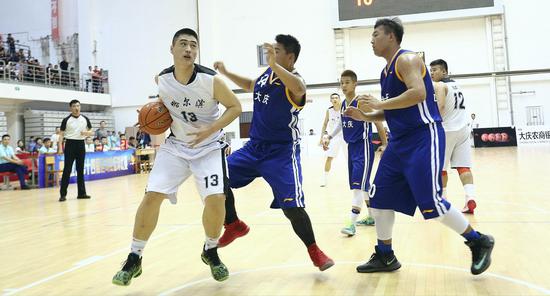 哈尔滨队获得男子篮球甲组冠军