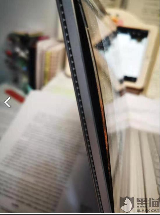 surfacepro4电池鼓包,surfacepro4 黑猫投诉surfacebook正常使用电池鼓包引起屏幕黄斑边缘脱胶开裂