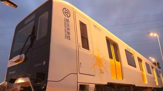 哈尔滨地铁2号线下月穿主江 盾构机已进场组装