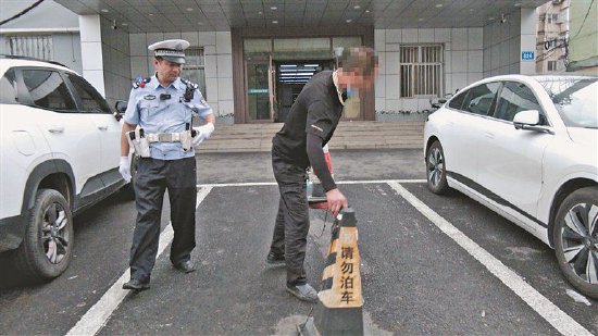 冰城交警整治路面“霸道”