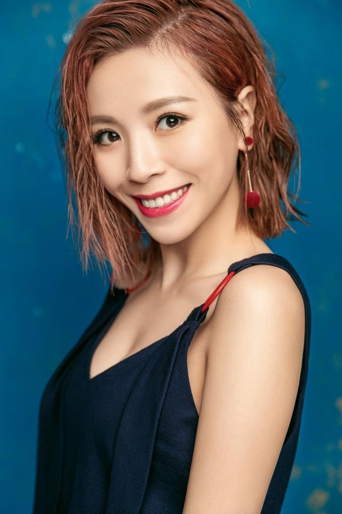黄雅莉全新时尚写真曝光 解锁初秋轻熟风_高清图集_新浪网