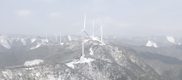 新田：雪后靓丽风电场